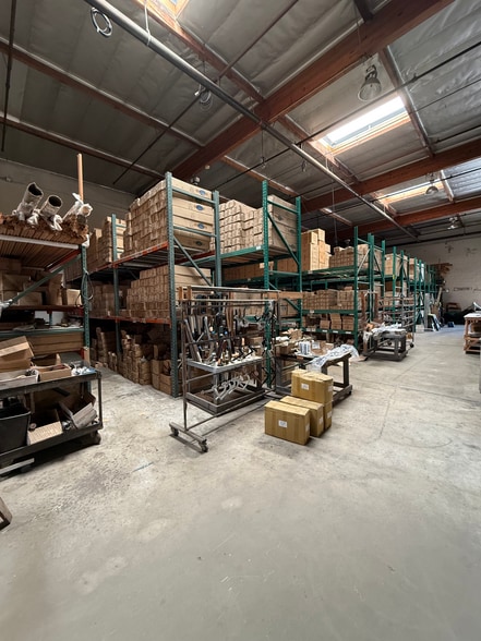 More Photos Of 14011 Gracebee Ave, Norwalk Manufacturing For Lease