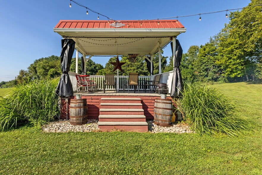 More Photos Of 5643 Yankee St, Fredericktown Specialty For Sale