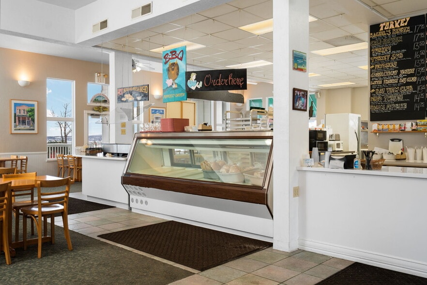 More Photos Of 2569 Charlevoix Rd, Petoskey Restaurant For Sale
