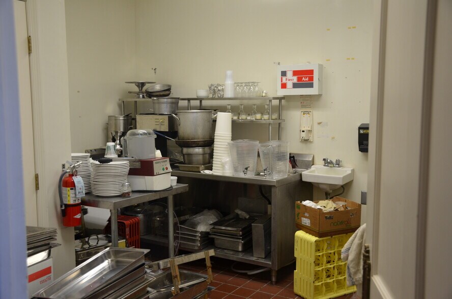 More Photos Of 11 Benton Ave E, Albia Restaurant For Sale