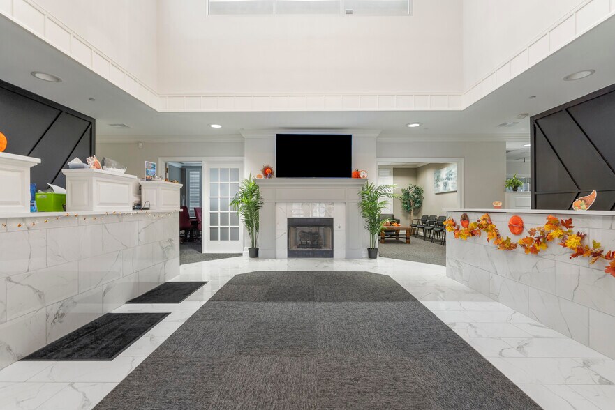 More Photos Of 6130 E 81st St, Tulsa Office For Lease