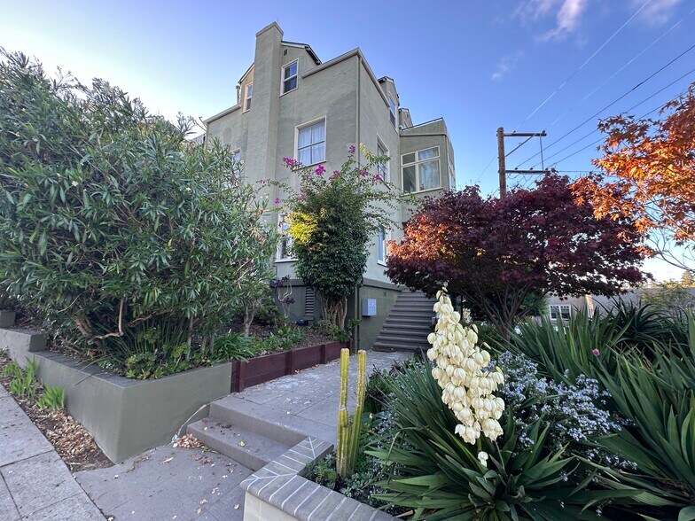 More Photos Of 4347 Leach Ave, Oakland Apartments For Sale