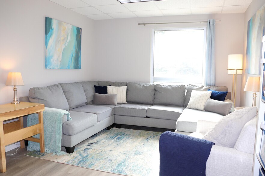 More Photos Of 3930 Walnut St, Fairfax Medical For Sale