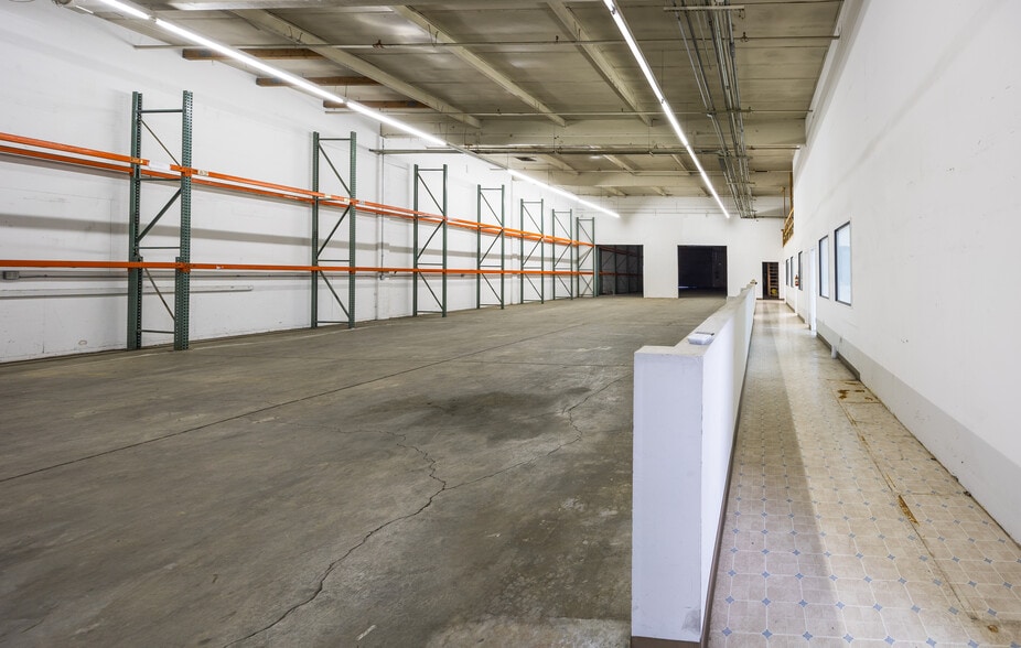 More Photos Of 360 Swift Ave, South San Francisco Warehouse For Lease