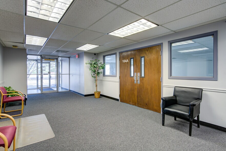 More Photos Of 225 S Academy Blvd, Colorado Springs Office For Sale