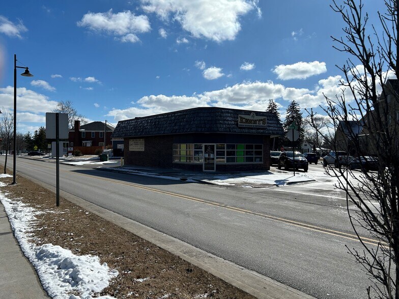 More Photos Of 2100 Main St, Lafayette Freestanding For Sale