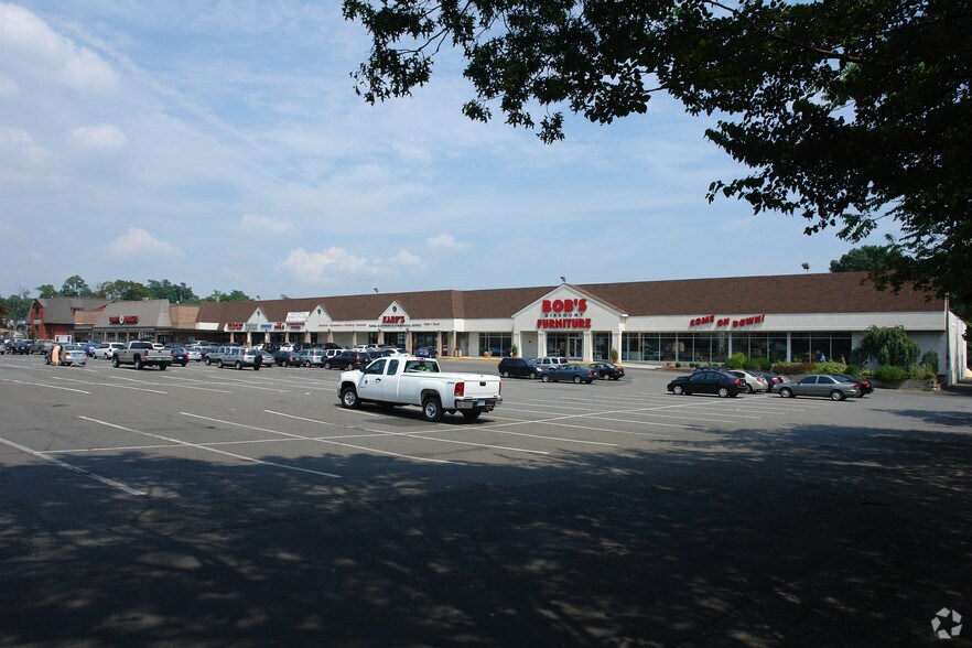 More Photos Of 495 Hope St, Stamford Unknown For Lease