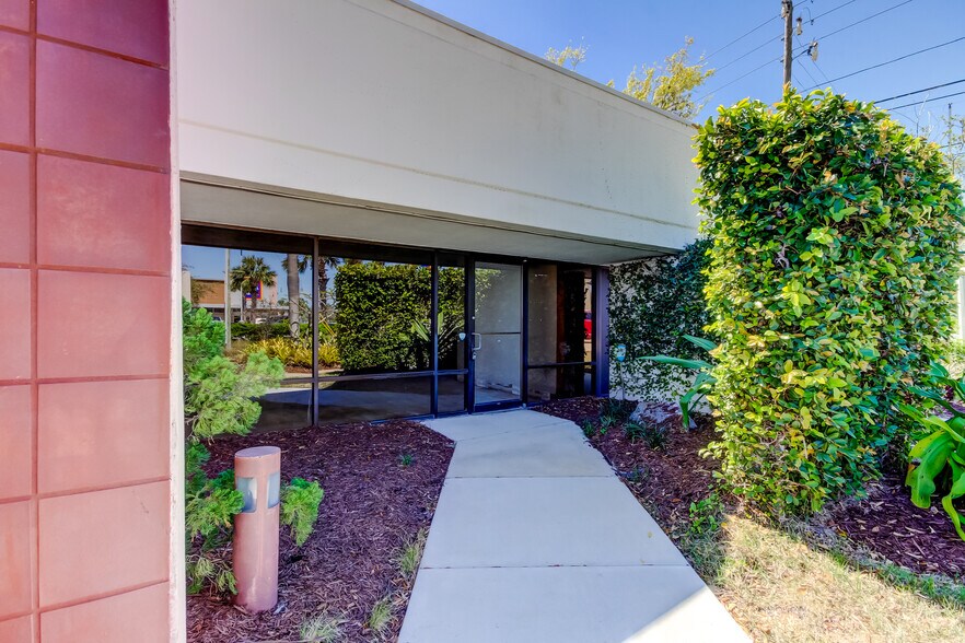 More Photos Of 7603 Seminole Blvd, Seminole Medical For Sale