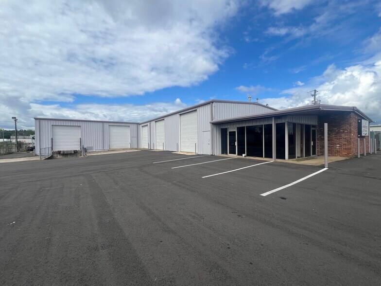 More Photos Of 440 Finley Blvd, Birmingham Distribution For Lease