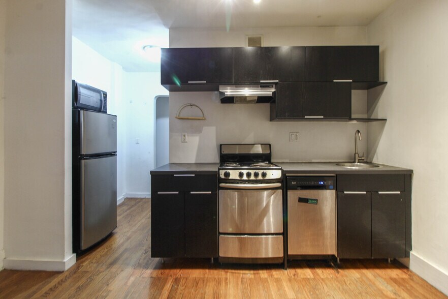 More Photos Of 133 E 35th St, New York Apartments For Sale