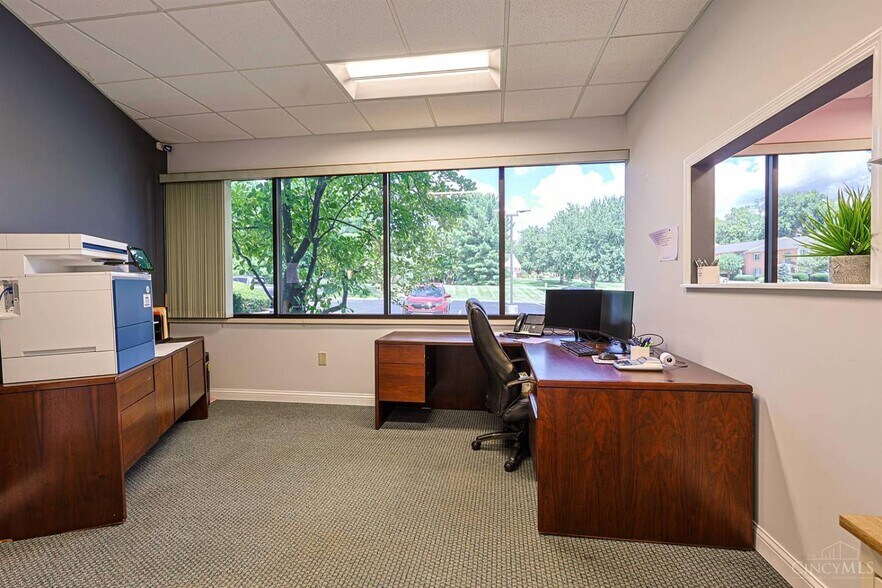 More Photos Of 5630 Bridgetown Rd, Cincinnati Office For Sale