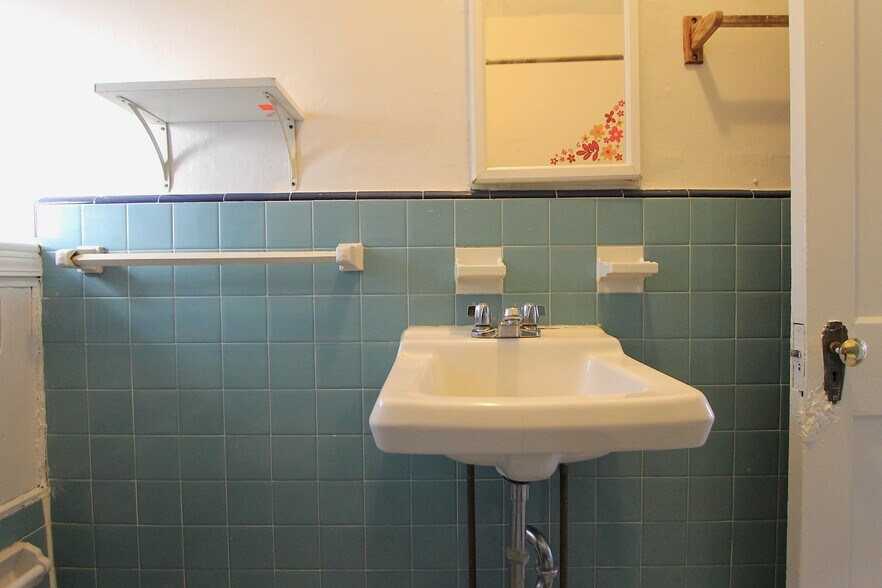 More Photos Of 5313 Baynton St, Philadelphia Apartments For Sale