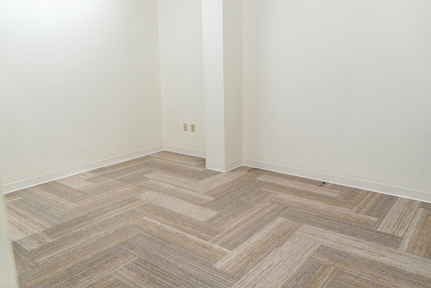 More Photos Of 125 S Kalamazoo Mall, Kalamazoo Office For Lease