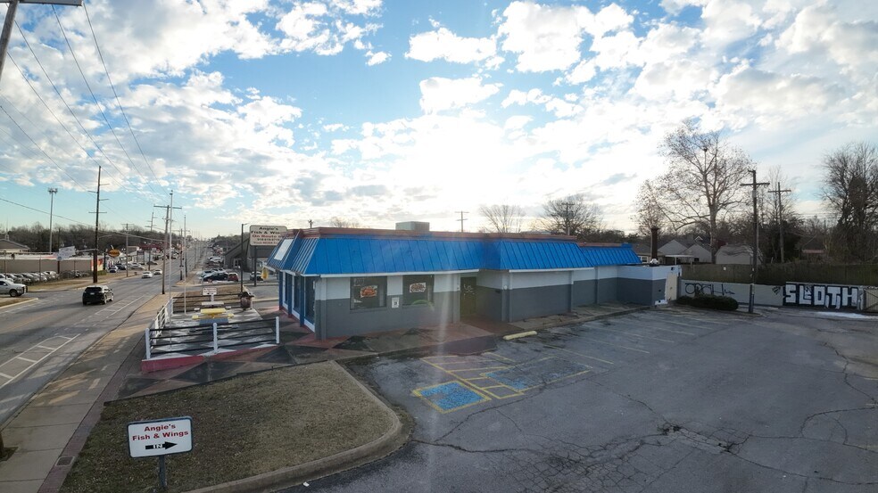More Photos Of 3616 E 11th St, Tulsa Fast Food For Sale