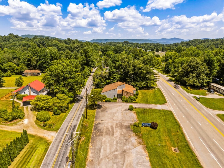 More Photos Of 675 Hendersonville Hwy, Pisgah Forest Office For Sale