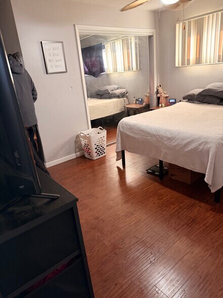 More Photos Of 3447 45th St, Highland Specialty For Sale