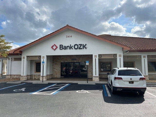 More Photos Of 3414 Forum Blvd, Fort Myers Bank For Lease