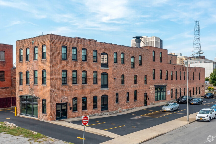 More Photos Of 141 Elm St, Buffalo Apartments For Lease