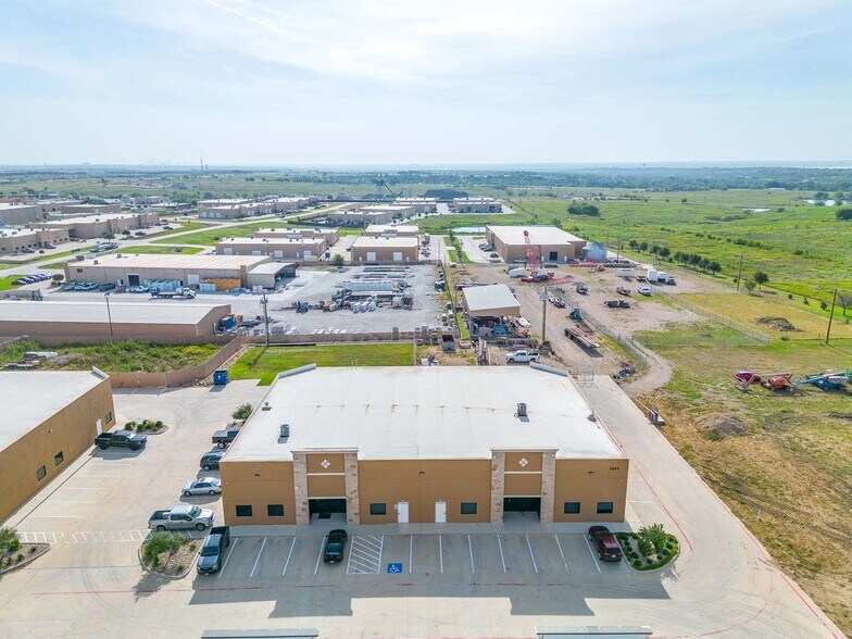 More Photos Of 1354 Ranchers Legacy Trl, Fort Worth Warehouse For Lease