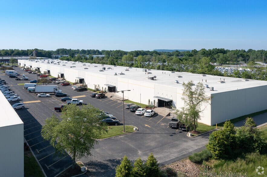 More Photos Of 3865 Produce Rd, Louisville Warehouse For Lease