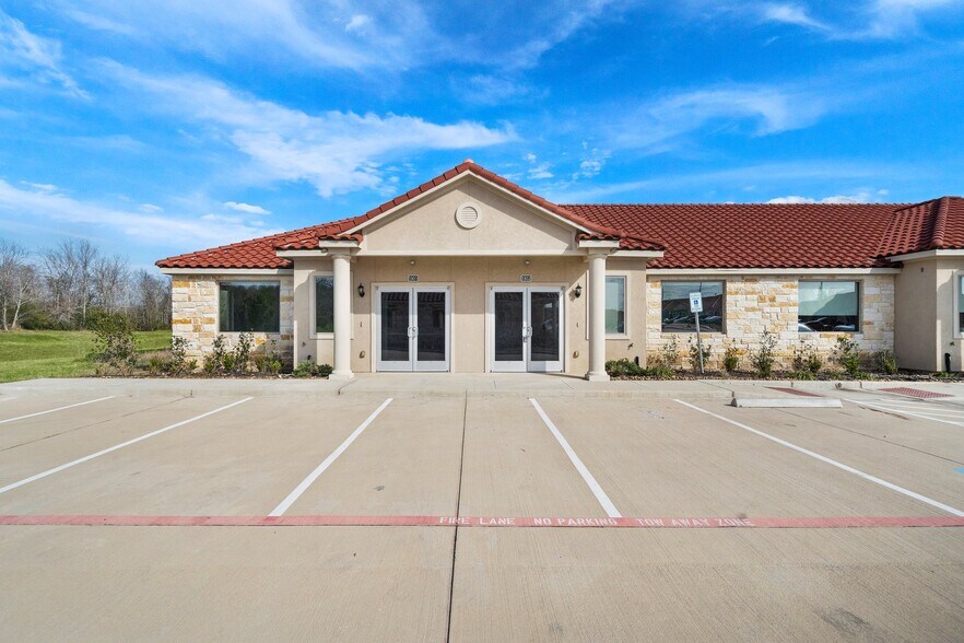 More Photos Of 2743 Smith Ranch Rd, Pearland Unknown For Lease