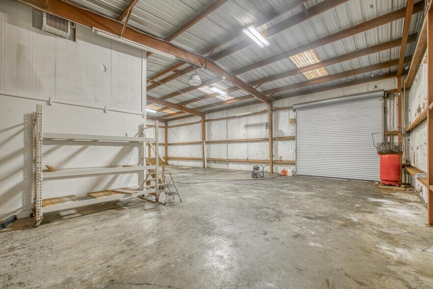 More Photos Of 1014 Creighton Rd, Pensacola Flex For Lease