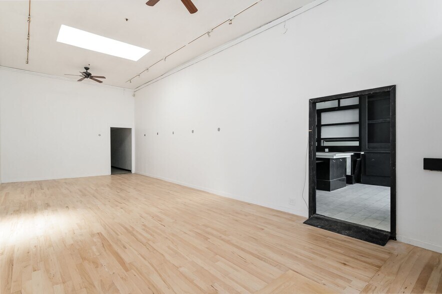 More Photos Of 1815-1819 Market St, San Francisco Storefront For Lease