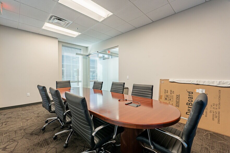 More Photos Of 1095 W Rio Salado Pky, Tempe Office For Lease