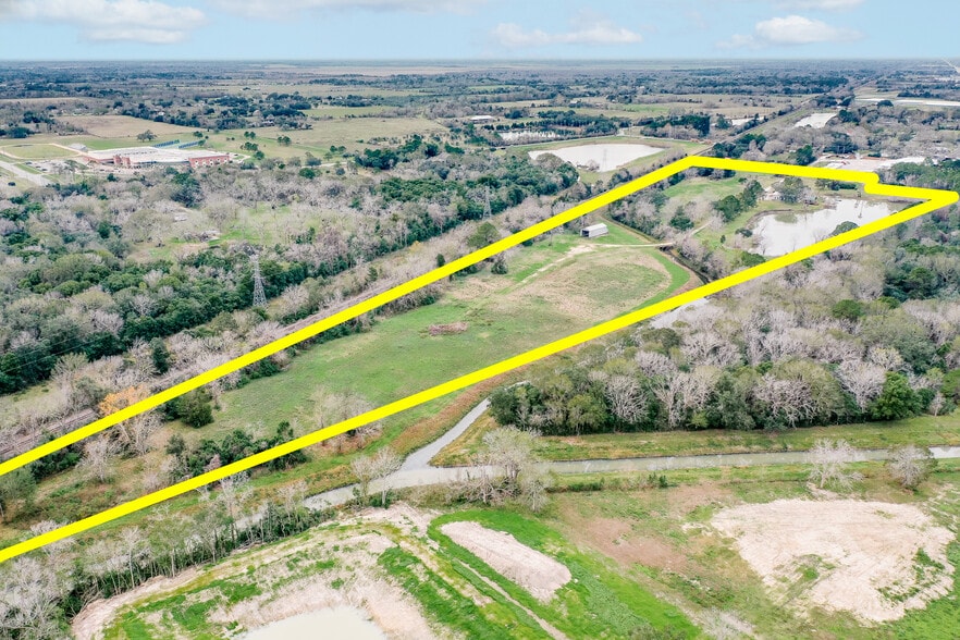 More Photos Of 850 County Road 149, Alvin Land For Sale