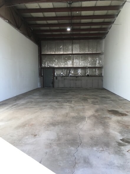 More Photos Of 701-705 Commercial Ave, Sun Prairie Industrial For Sale