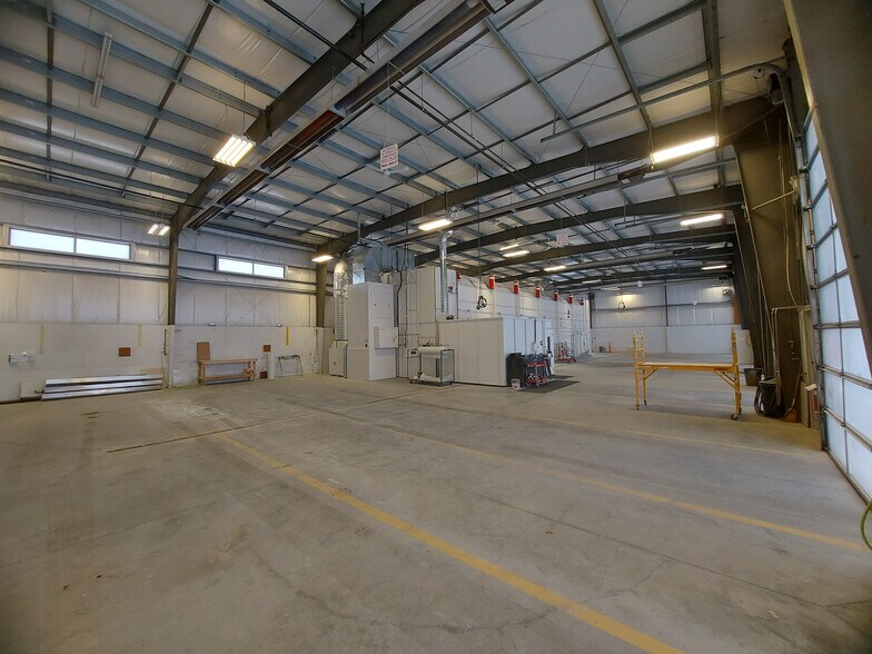 More Photos Of 1780 49 Av, Red Deer Industrial For Lease