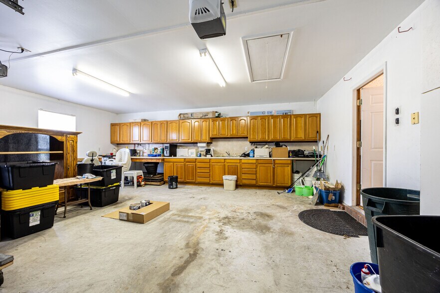 More Photos Of 1313 Irvin Ave SW, Live Oak Apartments For Sale