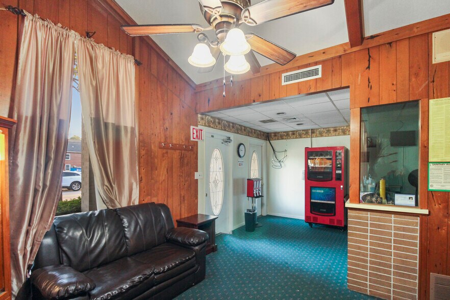 More Photos Of 495 Dantzler St, Orangeburg Medical For Sale
