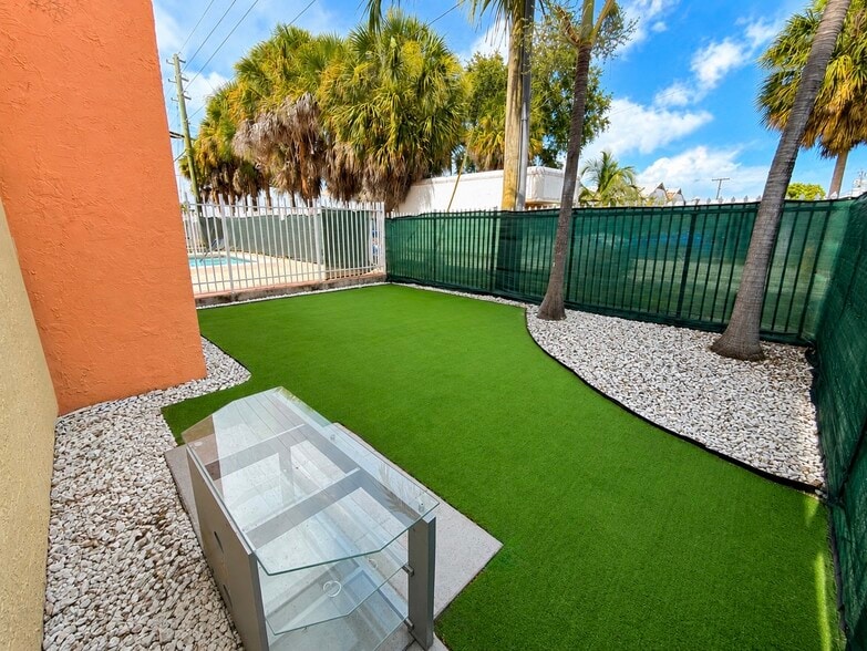 More Photos Of 2400 NW 16th Street Rd, Miami Apartments For Sale