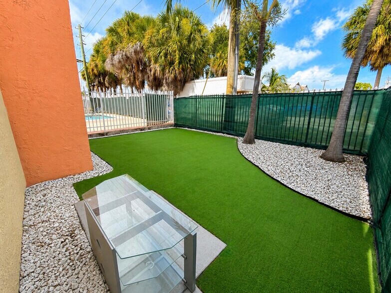 More Photos Of 2400 NW 16th Street Rd, Miami Apartments For Sale