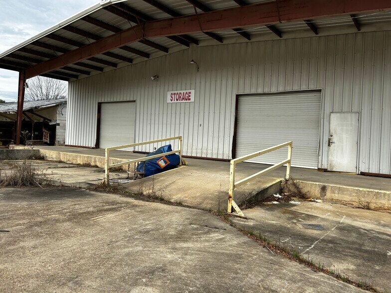 More Photos Of 502 Old Morton Rd, Forest Service Station For Sale