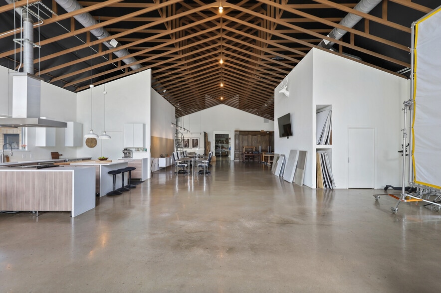 More Photos Of 1007 Folsom St, Dallas Loft Creative Space For Sale