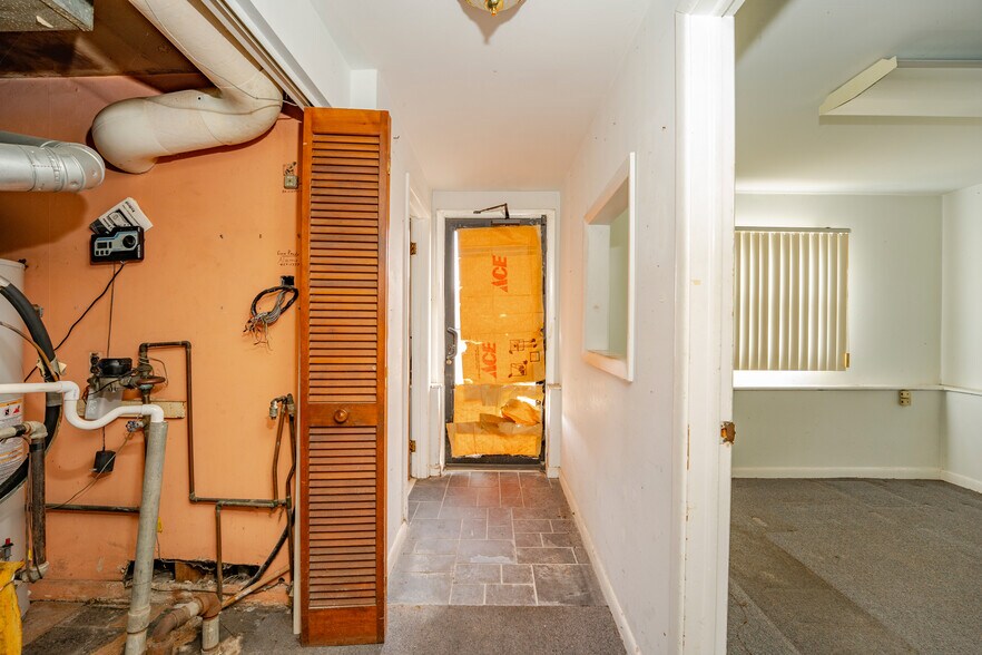 More Photos Of 98 New Rd, Somers Point Showroom For Sale