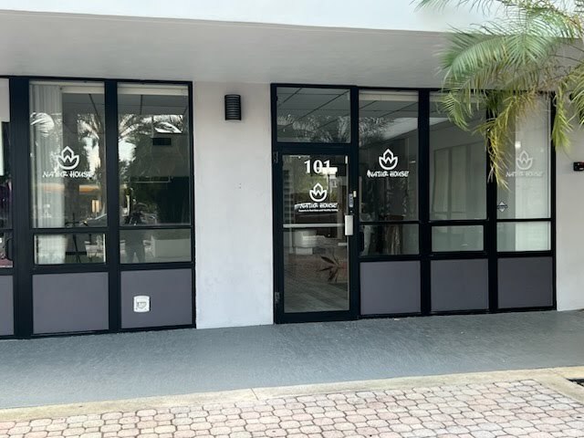 More Photos Of 2632 Hollywood Blvd, Hollywood Office For Lease
