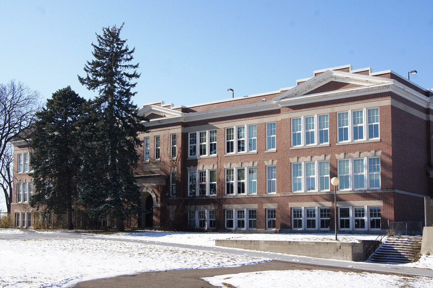 Primary Photo Of 2220 16th Ave N, Minneapolis Schools For Sale