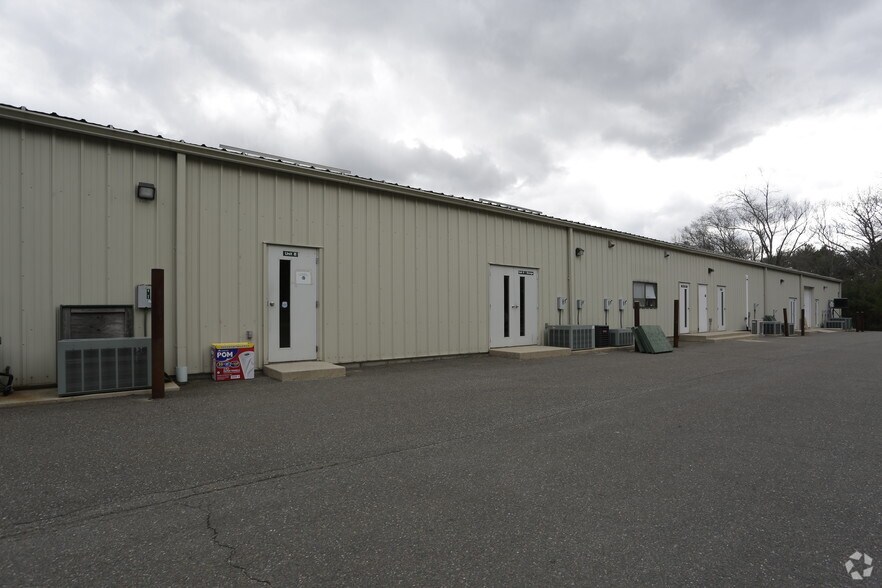 More Photos Of 939-941 Salem St, Groveland Storefront Retail Office For Sale