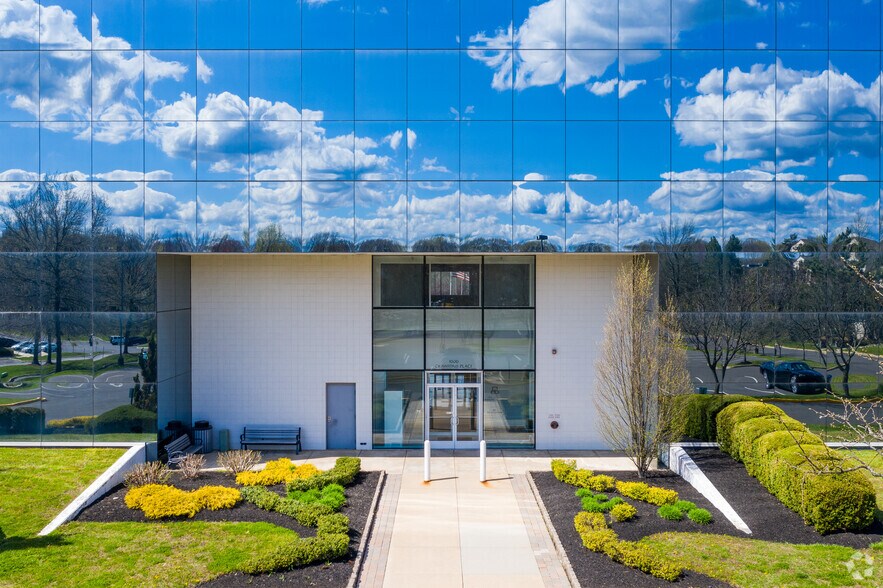 More Photos Of 1000 Crawford Pl, Mount Laurel Office For Lease