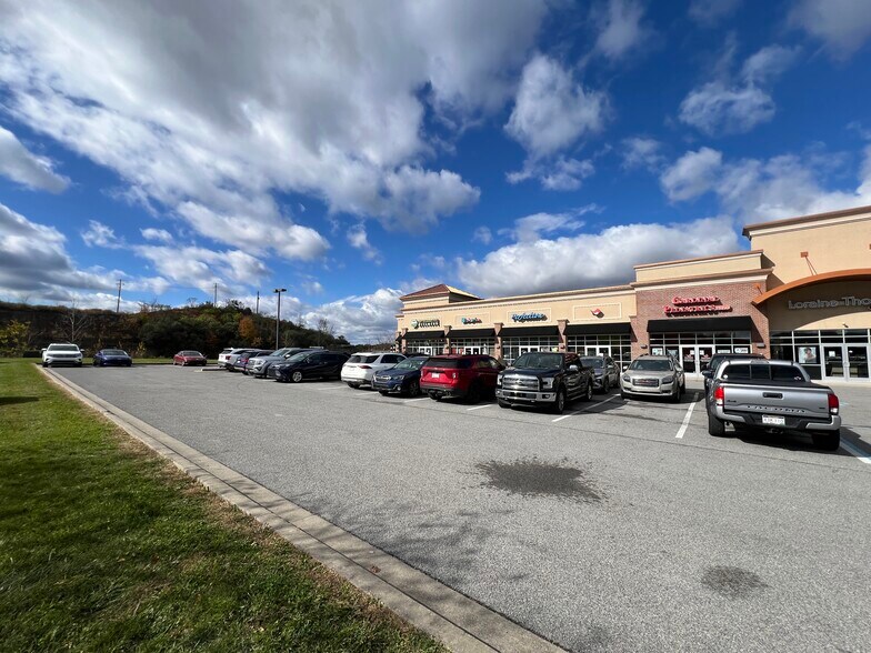 More Photos Of 139 Conference Center Way, Bridgeport General Retail For Lease