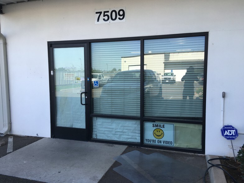 More Photos Of 7509 Reese Rd, Sacramento Manufacturing For Lease