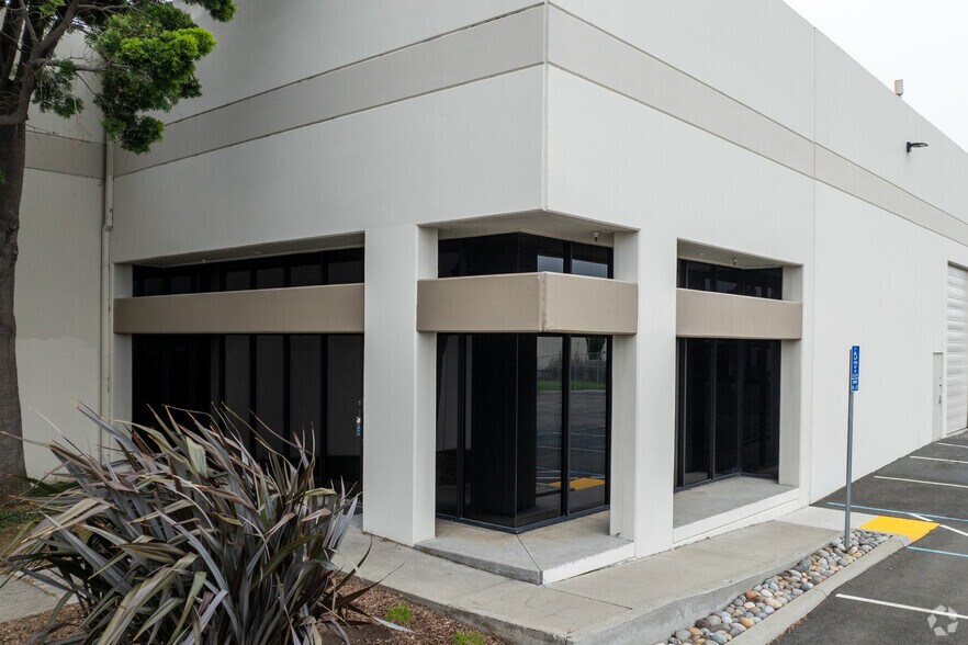 More Photos Of 2263-2277 National Ave, Hayward Warehouse For Lease