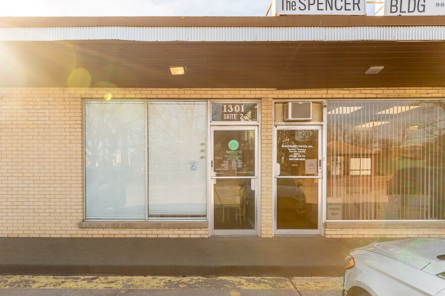 More Photos Of 1301 W Gore Blvd, Lawton Medical For Sale