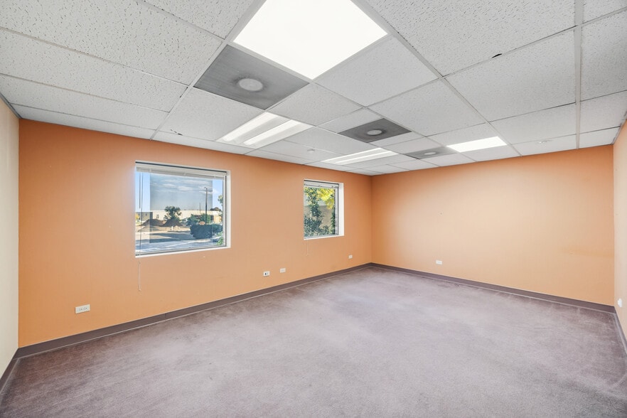 More Photos Of 10855 Irma Dr, Northglenn Warehouse For Sale