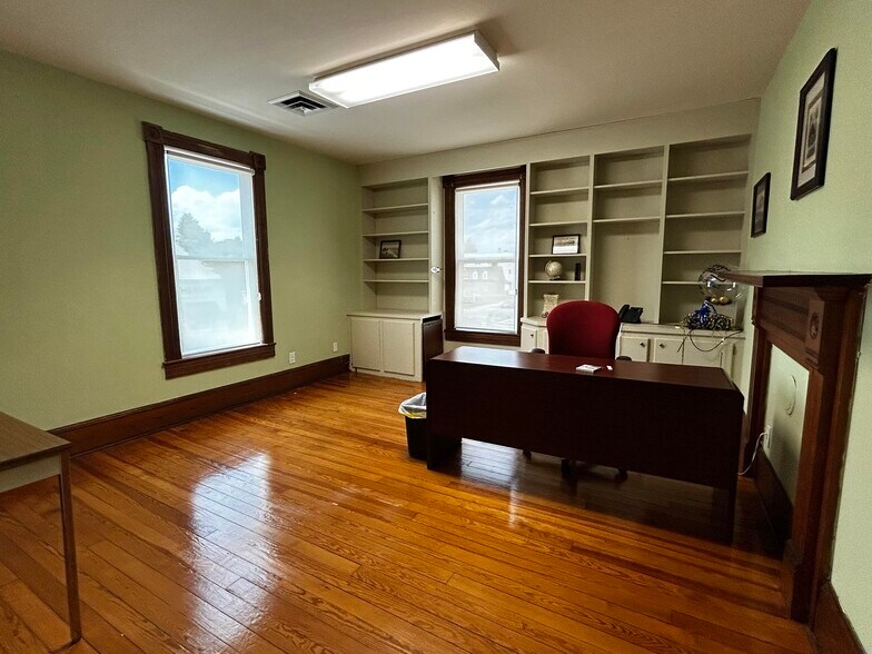 More Photos Of 609 S Main St, Culpeper Office Residential For Sale