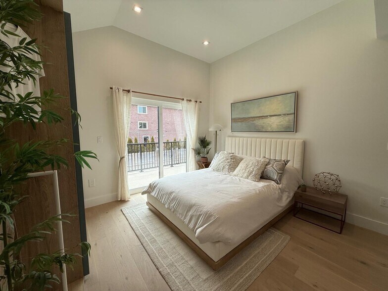 More Photos Of 1239 Forest Hill Rd, Staten Island Apartments For Sale