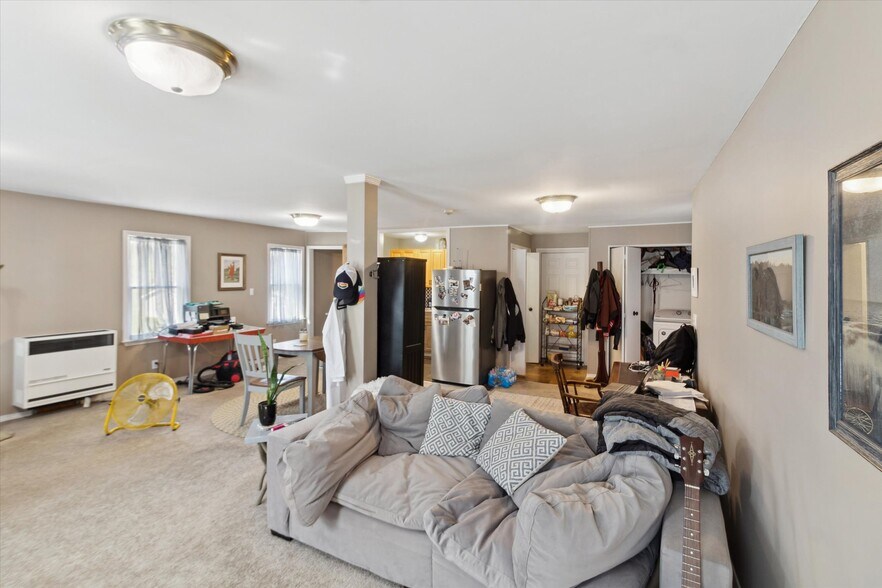 More Photos Of 28080 Waltz Rd, New Boston Restaurant For Sale